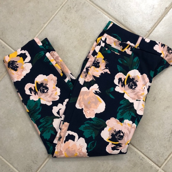 Banana Republic Pants - Floral Pattern Fitted Pants - Sloan Fit